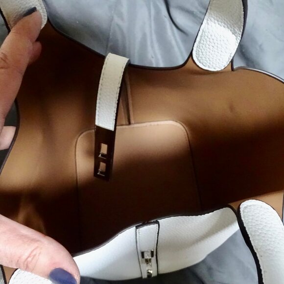 Neiman Marcus White Vegan Leather Bucket Purse - Picture 5 of 7